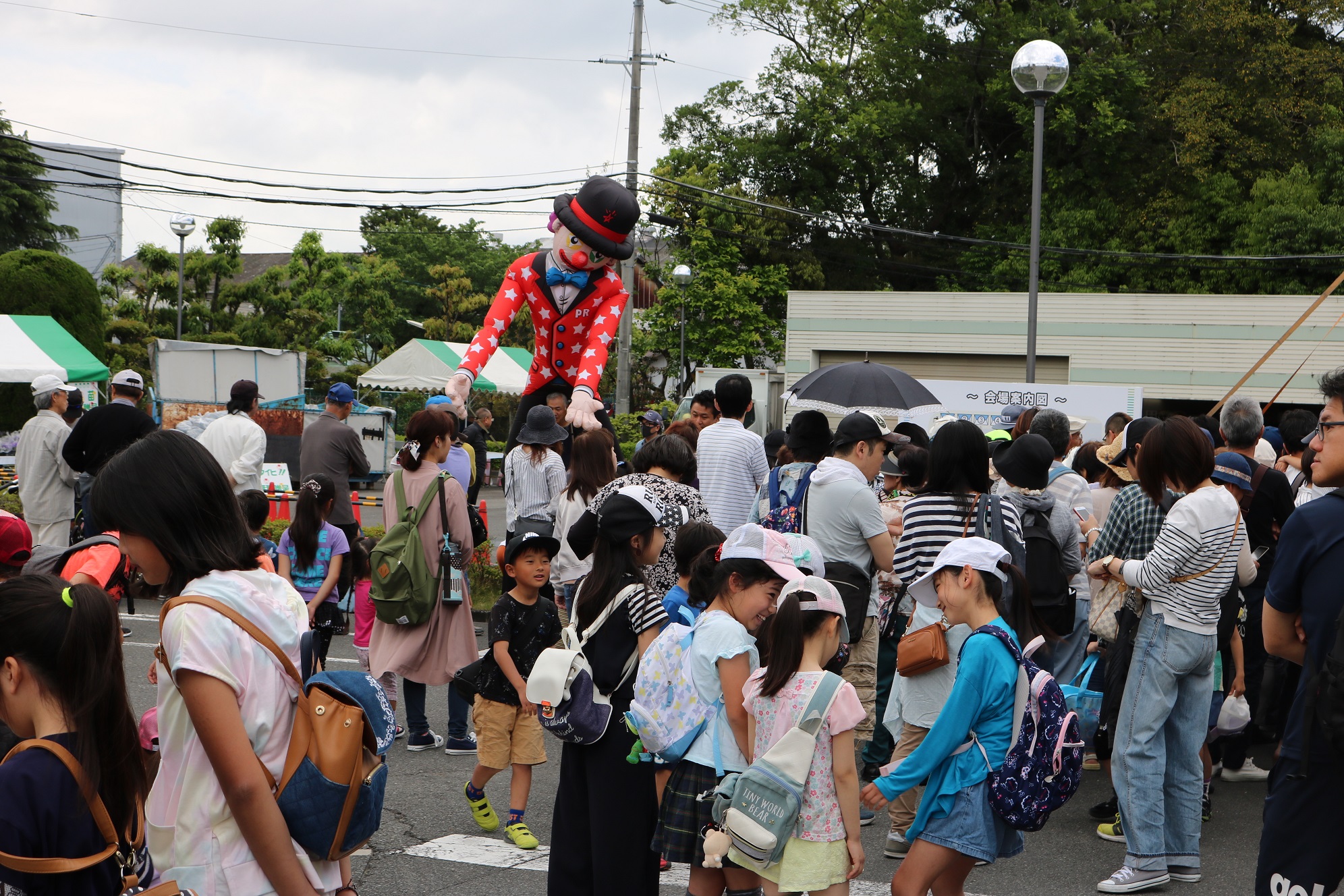 初登場の風船ピエロくん！